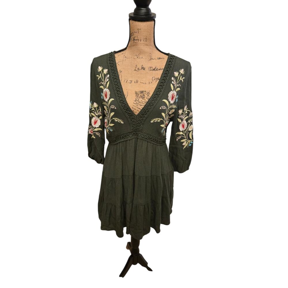 Audrey Parks green embroidered top, size medium